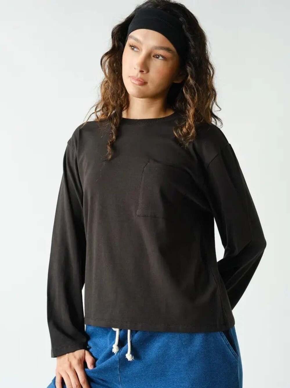 NWT Mono B Pima Cotton Long Sleeve Pocket Tee Black MED Crew Neck Relaxed Top